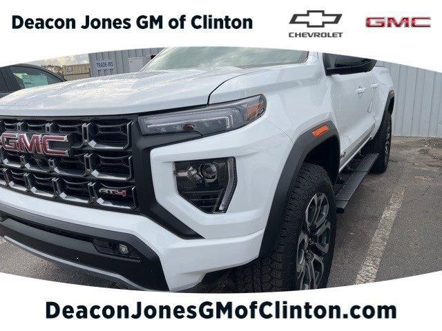 2024 GMC Canyon 4WD AT4