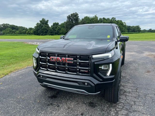 2024 GMC Canyon 4WD AT4