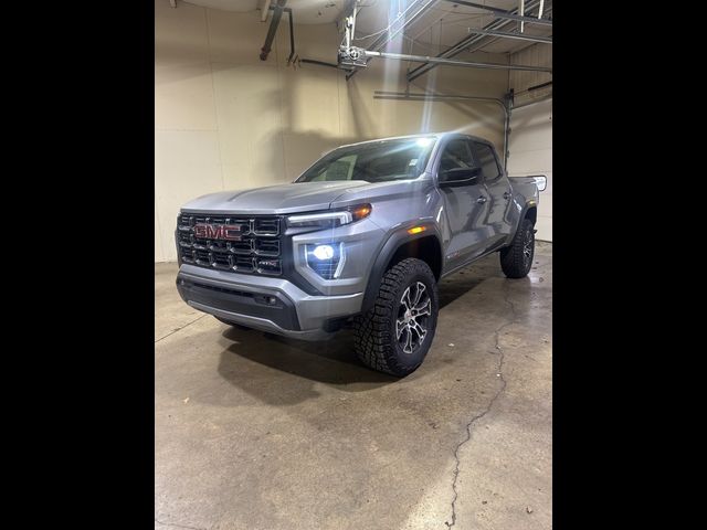 2024 GMC Canyon 4WD AT4