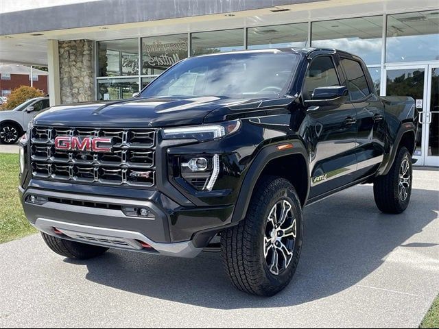 2024 GMC Canyon 4WD AT4