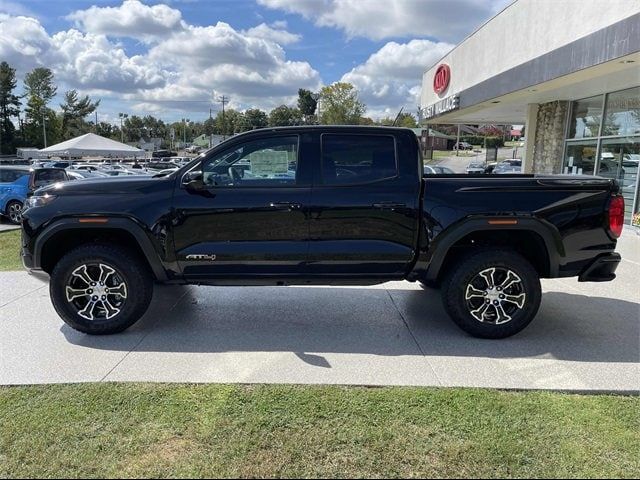 2024 GMC Canyon 4WD AT4