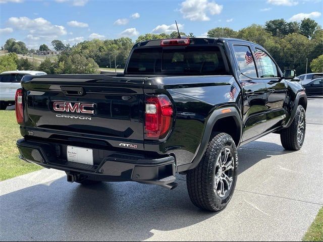 2024 GMC Canyon 4WD AT4