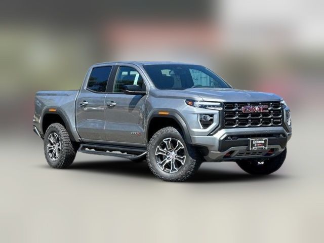 2024 GMC Canyon 4WD AT4