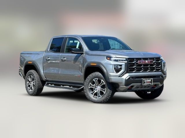 2024 GMC Canyon 4WD AT4