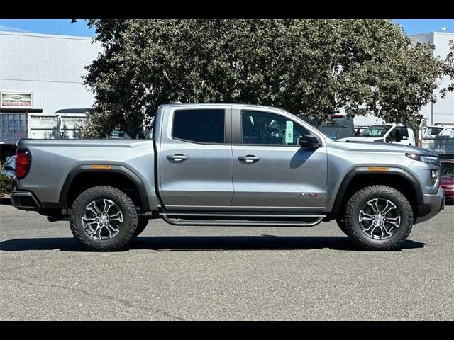 2024 GMC Canyon 4WD AT4