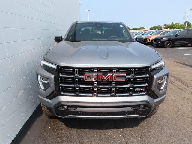 2024 GMC Canyon 4WD AT4