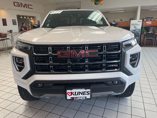 2024 GMC Canyon 4WD AT4