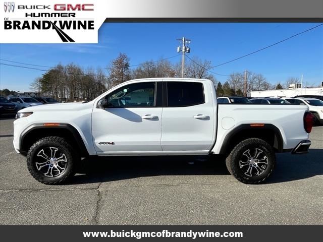 2024 GMC Canyon 4WD AT4