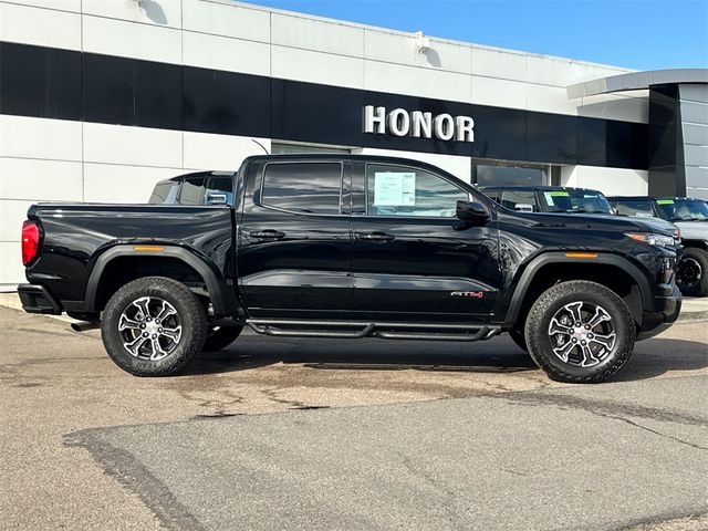 2024 GMC Canyon 4WD AT4