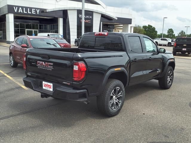 2024 GMC Canyon 4WD AT4