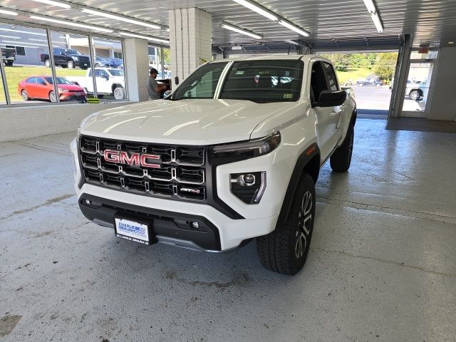 2024 GMC Canyon 4WD AT4