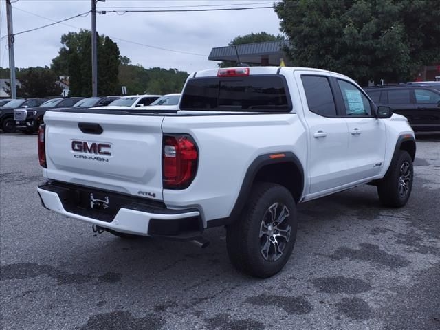 2024 GMC Canyon 4WD AT4