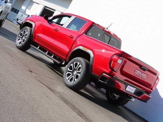 2024 GMC Canyon 4WD AT4