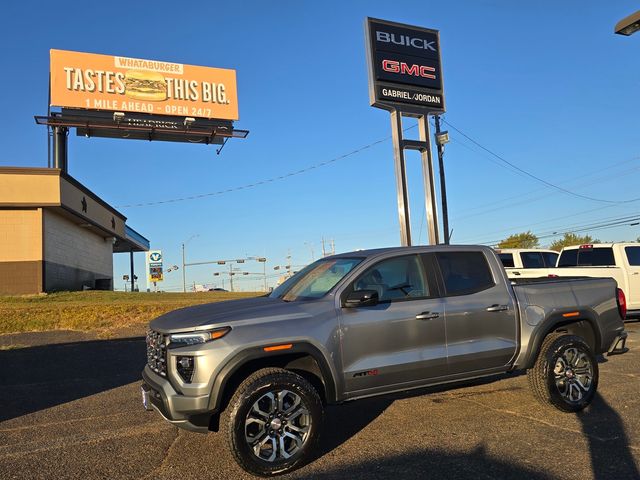 2024 GMC Canyon 4WD AT4