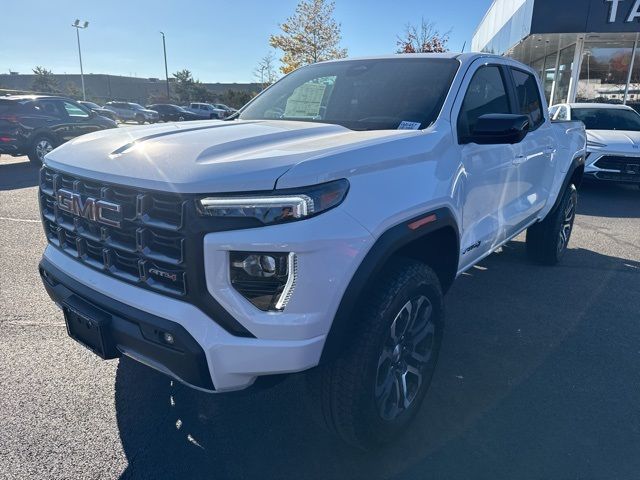 2024 GMC Canyon 4WD AT4