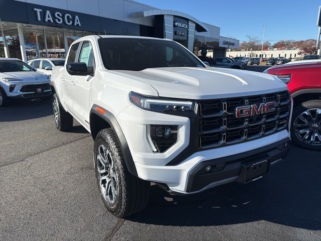 2024 GMC Canyon 4WD AT4