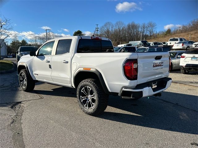 2024 GMC Canyon 4WD AT4