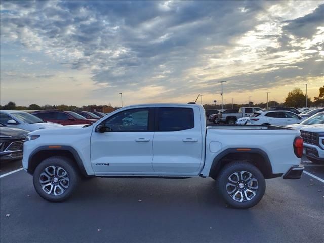 2024 GMC Canyon 4WD AT4