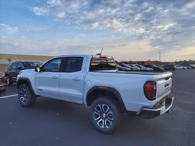 2024 GMC Canyon 4WD AT4