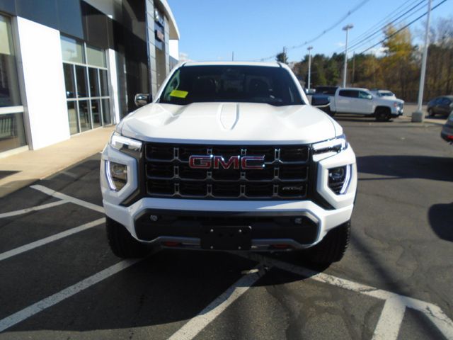 2024 GMC Canyon 4WD AT4