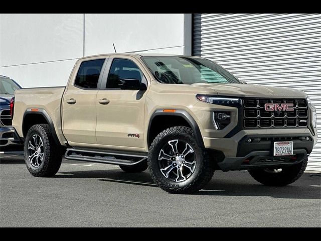 2024 GMC Canyon 4WD AT4