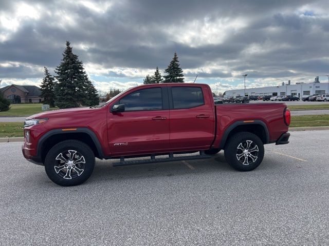 2024 GMC Canyon 4WD AT4