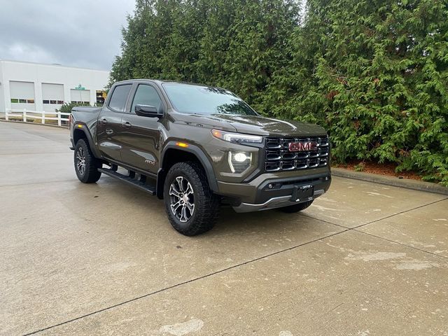 2024 GMC Canyon 4WD AT4