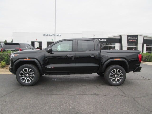 2024 GMC Canyon 4WD AT4