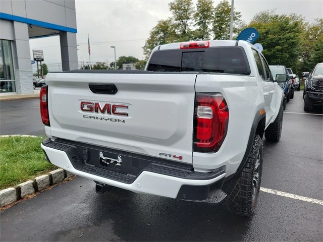 2024 GMC Canyon 4WD AT4