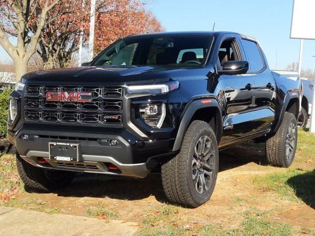 2024 GMC Canyon 4WD AT4