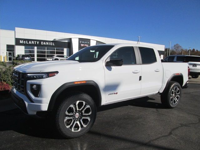 2024 GMC Canyon 4WD AT4