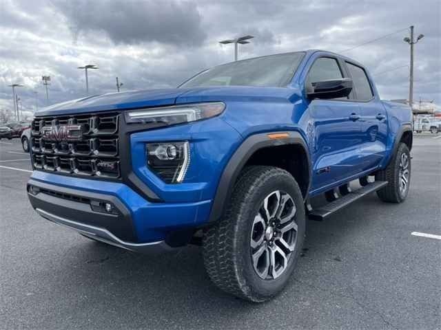 2024 GMC Canyon 4WD AT4