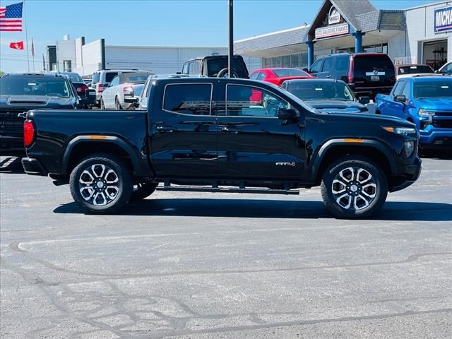 2024 GMC Canyon 4WD AT4