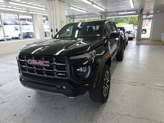 2024 GMC Canyon 4WD AT4