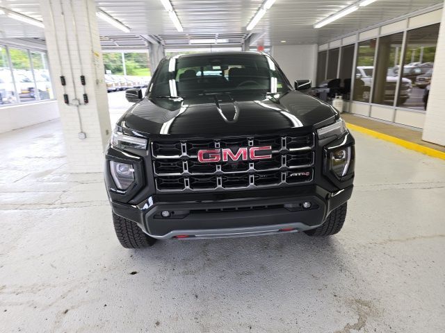 2024 GMC Canyon 4WD AT4