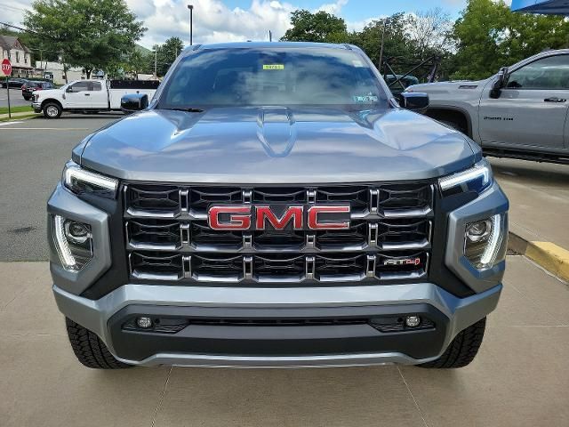 2024 GMC Canyon 4WD AT4