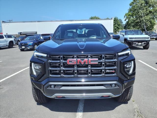 2024 GMC Canyon 4WD AT4