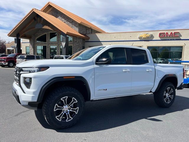 2024 GMC Canyon 4WD AT4