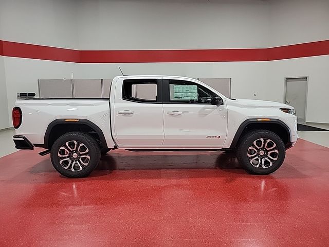 2024 GMC Canyon 4WD AT4