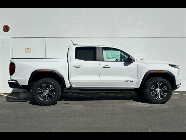 2024 GMC Canyon 4WD AT4