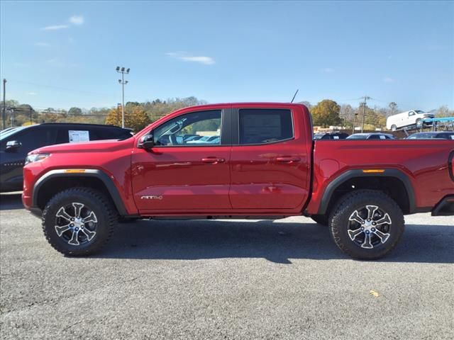 2024 GMC Canyon 4WD AT4