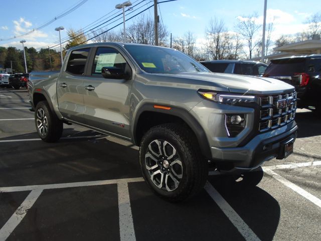 2024 GMC Canyon 4WD AT4