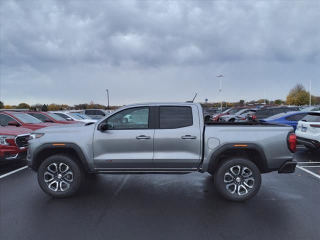 2024 GMC Canyon 4WD AT4