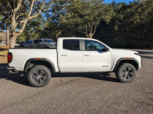 2024 GMC Canyon 4WD AT4