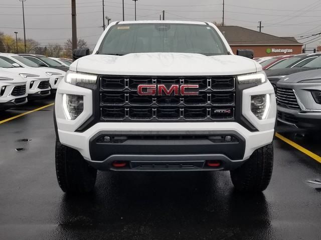 2024 GMC Canyon 4WD AT4