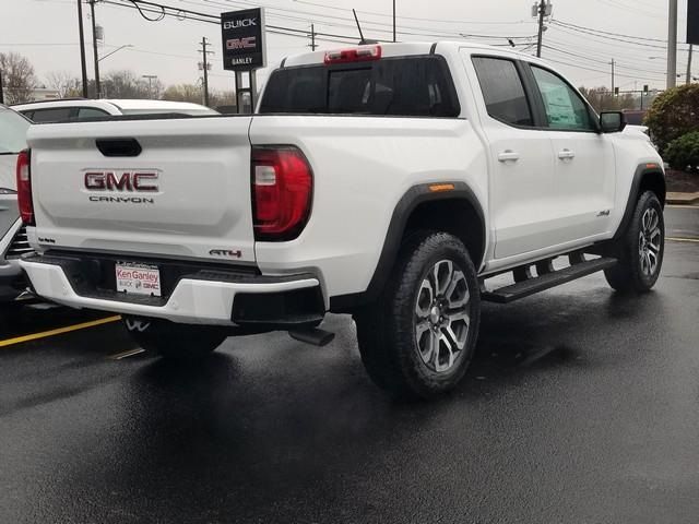 2024 GMC Canyon 4WD AT4