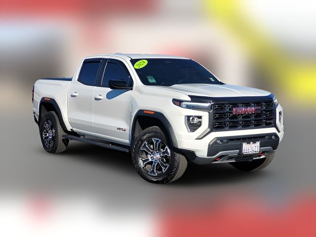 2024 GMC Canyon 4WD AT4