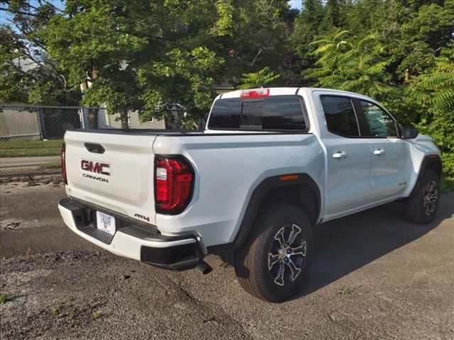 2024 GMC Canyon 4WD AT4