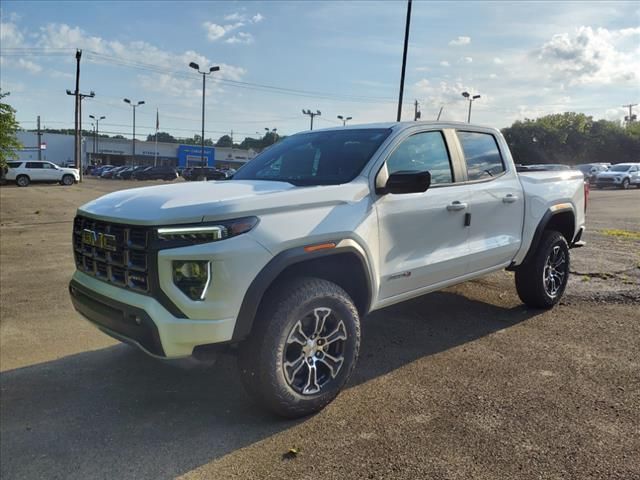 2024 GMC Canyon 4WD AT4