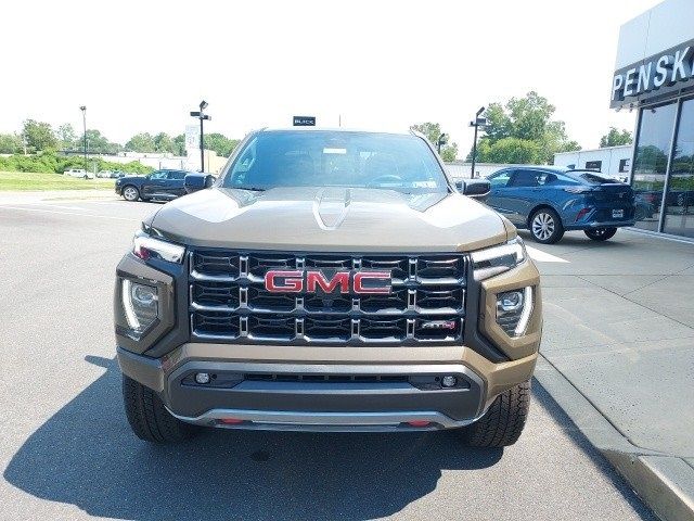 2024 GMC Canyon 4WD AT4